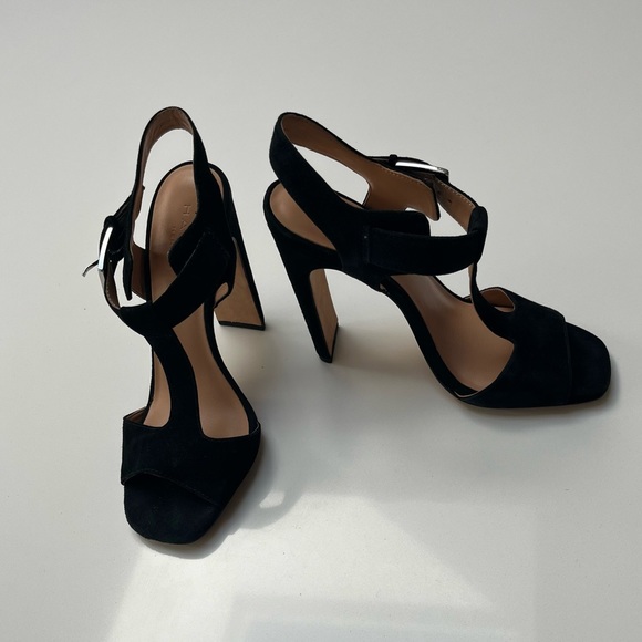 Halston Heritage Shoes - NWOB halston heritage black suede vera t strap pump w wide heel sz 6